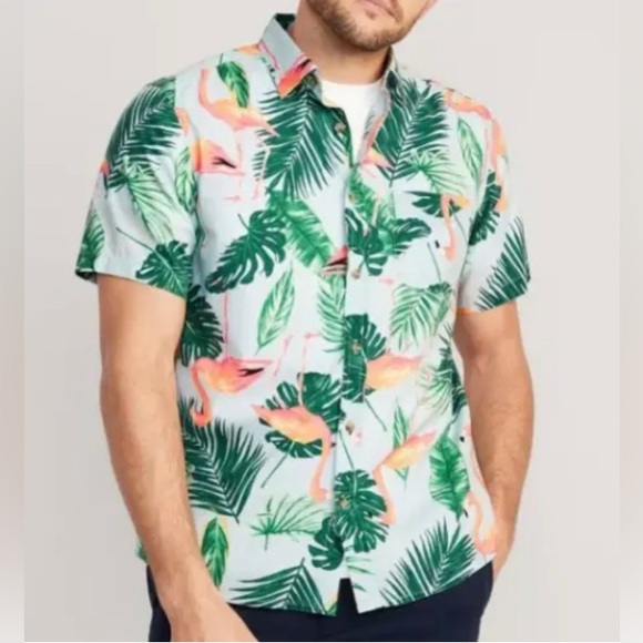 Old Navy Short-Sleeve Printed Camp Shirt - Picture 2 of 4